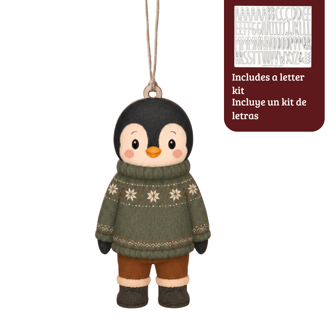 Adorno de madera pingüino con inicial personalizada